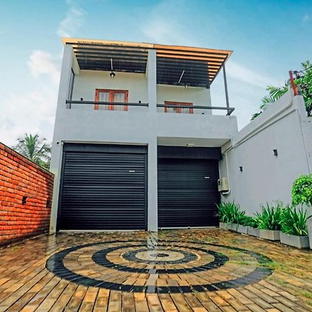 Urban Palm Villa Anuradhapura Ngoại thất bức ảnh